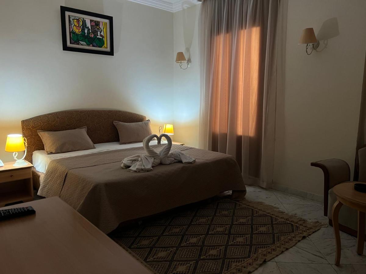Hotel Lafayette Tunis Bagian luar foto