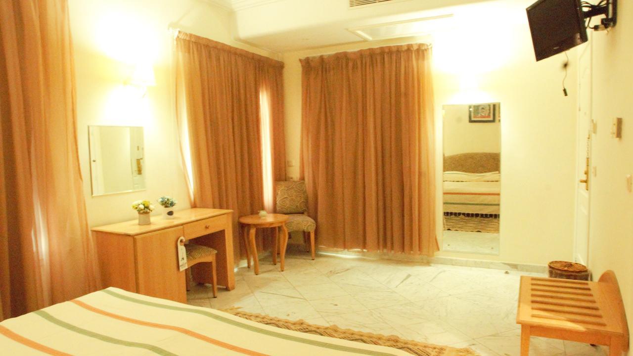 Hotel Lafayette Tunis Bagian luar foto